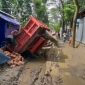 তজুমদ্দিনে লঞ্চঘাট সড়কের বেহাল দশা ॥ ঘটছে দুর্ঘটনা